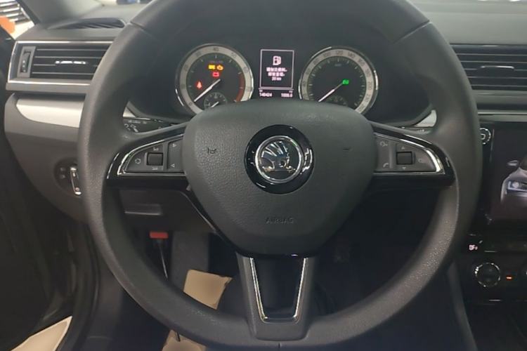 Used Skoda Superb 2018 TSI280 DSG Comfort Edition China V Standard Steering Wheel