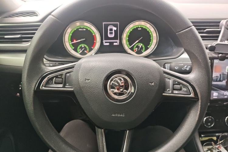 Used Skoda Superb 2018 TSI280 DSG Comfort Edition China V Standard Steering Wheel