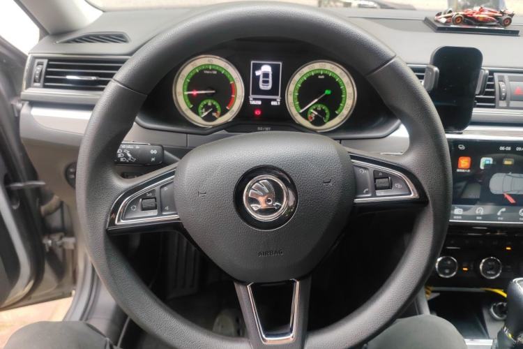 Used Skoda Superb 2018 TSI330 DSG Comfort Edition China V Standard Steering Wheel