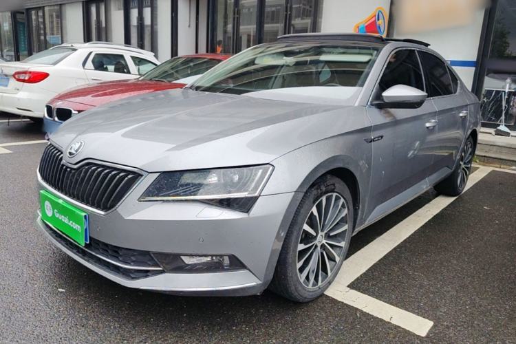 Ojetý Skoda Superb 2018 TSI330 DSG Luxury Edition China V Standard Guazi used car, China used car export, Used car for sale, Used  cars, Cheapest cars for sale