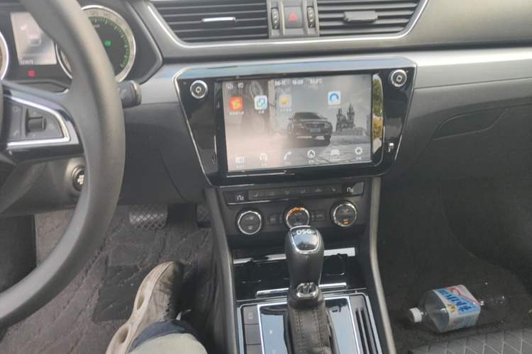 Used Skoda Superb 2018 TSI280 DSG Comfort Edition China V Standard Audio And AC Panel