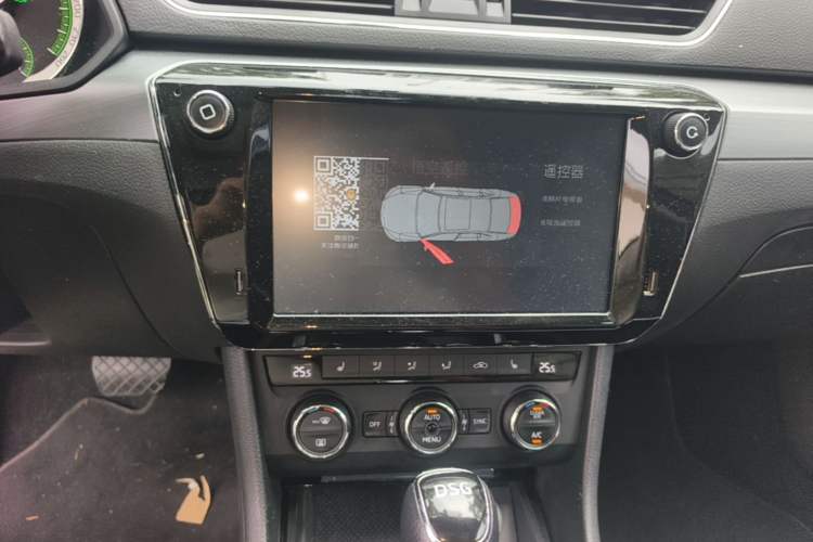 Used Skoda Superb 2018 TSI330 DSG Comfort Edition China V Standard Audio And AC Panel