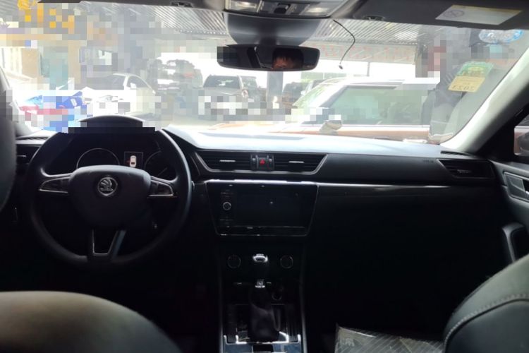Used Skoda Superb 2018 TSI330 DSG Luxury Edition China V Standard Center Console