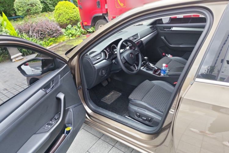 Used Skoda Superb 2018 TSI280 DSG Comfort Edition China V Standard Driver Seat