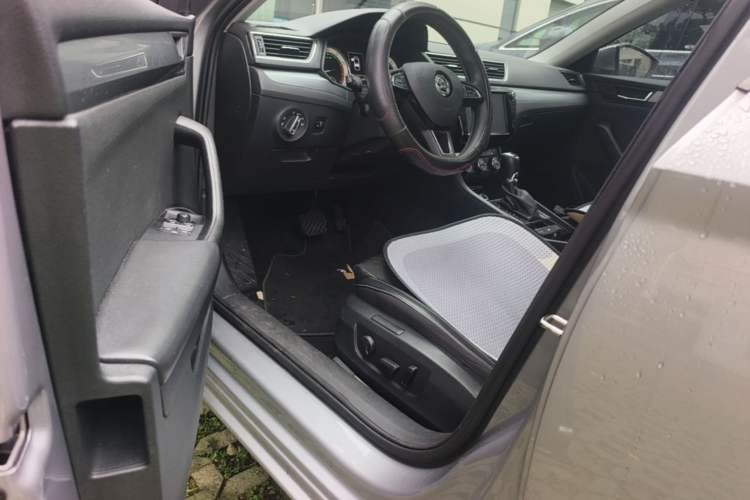 Used Skoda Superb 2018 TSI330 DSG Comfort Edition China V Standard Driver Seat