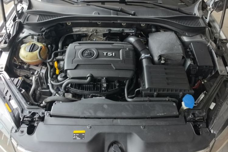 Used Skoda Superb 2018 TSI330 DSG Luxury Edition China V Standard Engine Bay