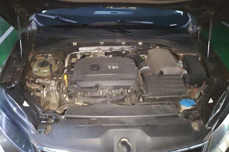 Used Skoda Superb 2018 TSI330 DSG Comfort Edition China V Standard Engine Bay