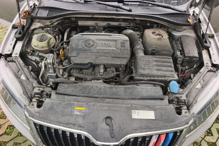Used Skoda Superb 2018 TSI330 DSG Comfort Edition China V Standard Engine Bay