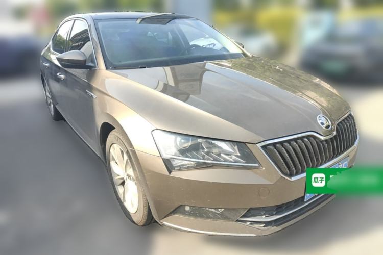 Used Skoda Superb 2018 TSI280 DSG Comfort Edition China V Standard Front Right 45 Deg