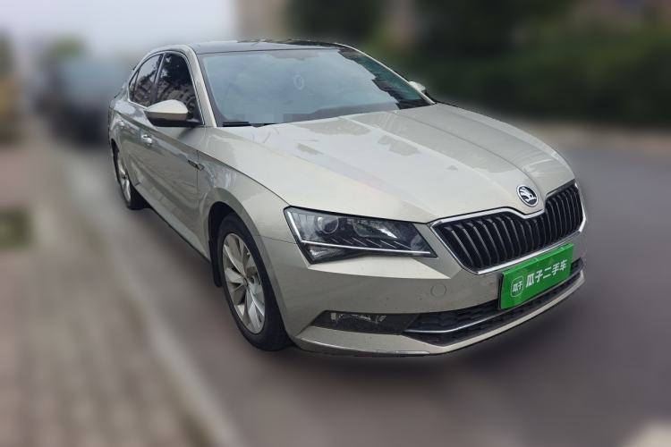 Used Skoda Superb 2018 TSI330 DSG Comfort Edition China V Standard Front Right 45 Deg
