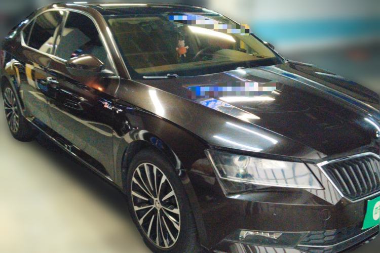 Used Skoda Superb 2018 TSI330 DSG Comfort Edition China V Standard Front Right 45 Deg