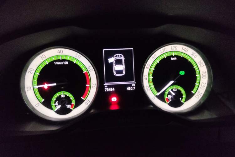 Used Skoda Superb 2018 TSI330 DSG Comfort Edition China V Standard Instrument Cluster