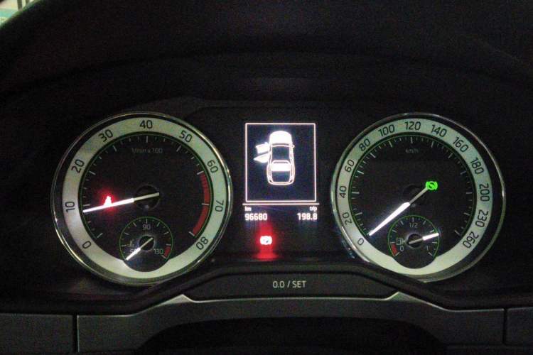 Used Skoda Superb 2018 TSI330 DSG Comfort Edition China V Standard Instrument Cluster