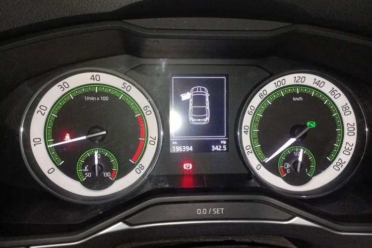 Used Skoda Superb 2018 TSI280 DSG Comfort Edition China VI Standard Instrument Cluster