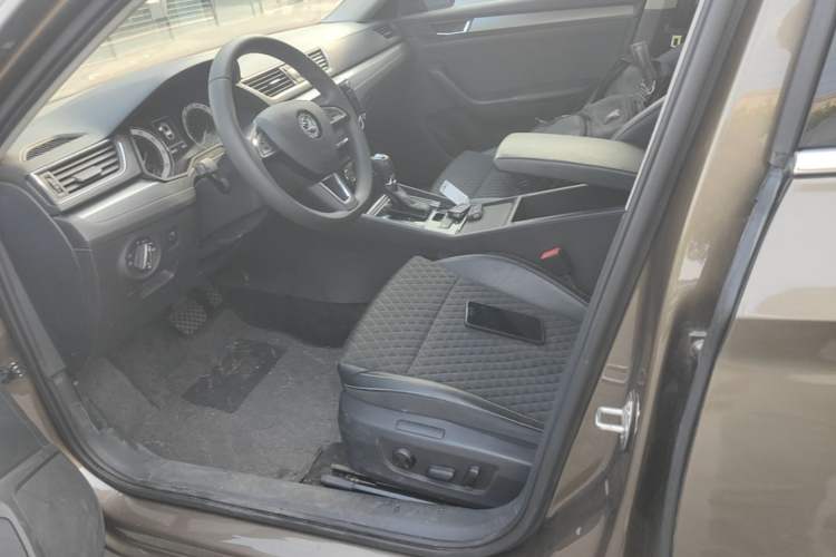 Used Skoda Superb 2018 TSI280 DSG Comfort Edition China V Standard Left Front Seat