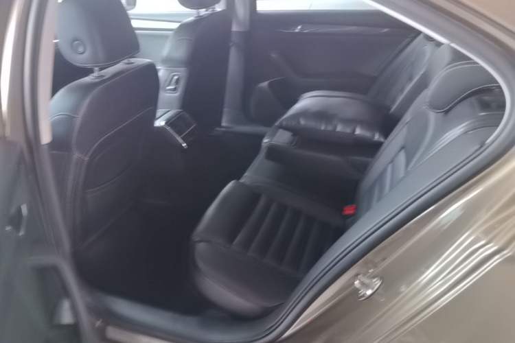 Used Skoda Superb 2018 TSI330 DSG Luxury Edition China V Standard Left Rear Seat