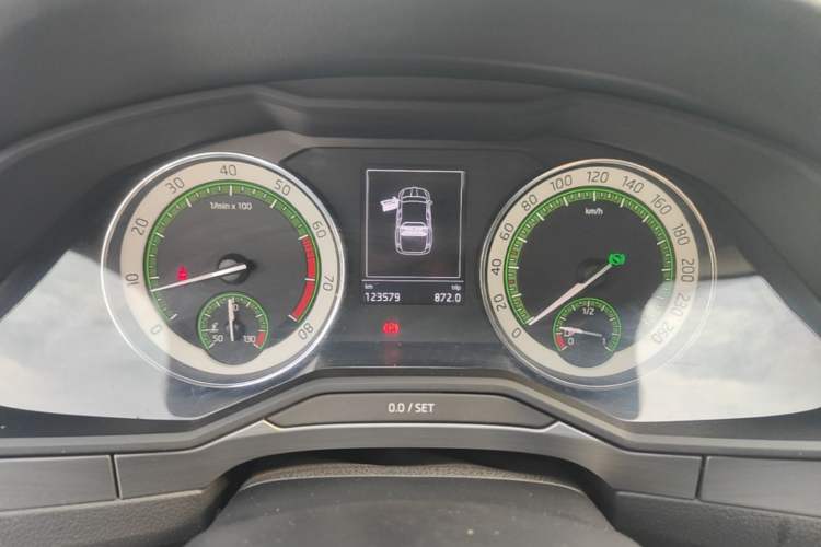 Used Skoda Superb 2018 TSI280 DSG Comfort Edition China V Standard Odometer Close Up
