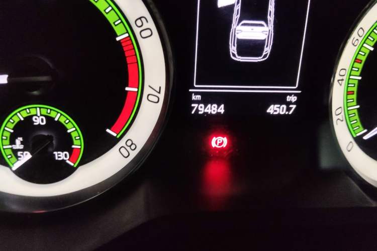 Used Skoda Superb 2018 TSI330 DSG Comfort Edition China V Standard Odometer Close Up