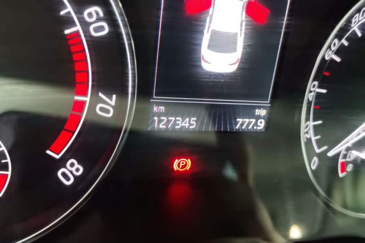 Used Skoda Superb 2018 TSI330 DSG Luxury Edition China V Standard Odometer Close Up