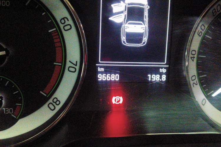Used Skoda Superb 2018 TSI330 DSG Comfort Edition China V Standard Odometer Close Up