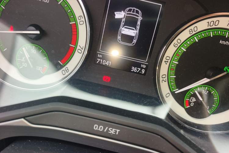 Used Skoda Superb 2018 TSI330 DSG Comfort Edition China V Standard Odometer Close Up