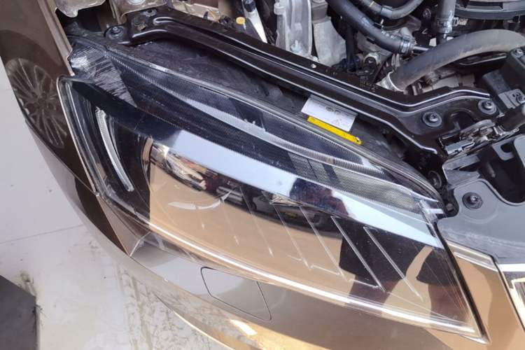 Used Skoda Superb 2018 TSI330 DSG Luxury Edition China V Standard Right Front Headlight