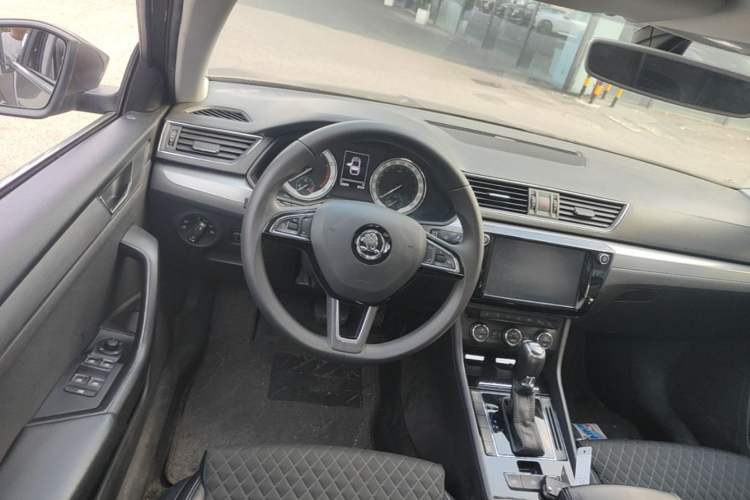 Used Skoda Superb 2018 TSI280 DSG Comfort Edition China V Standard Steering Wheel