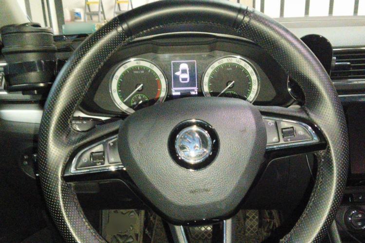 Used Skoda Superb 2018 TSI330 DSG Comfort Edition China V Standard Steering Wheel