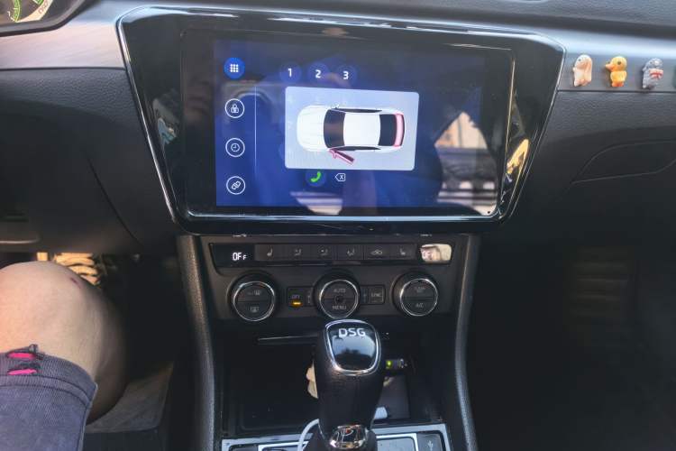 Used Skoda Superb 2018 TSI280 DSG Comfort Edition China V Standard Audio And AC Panel