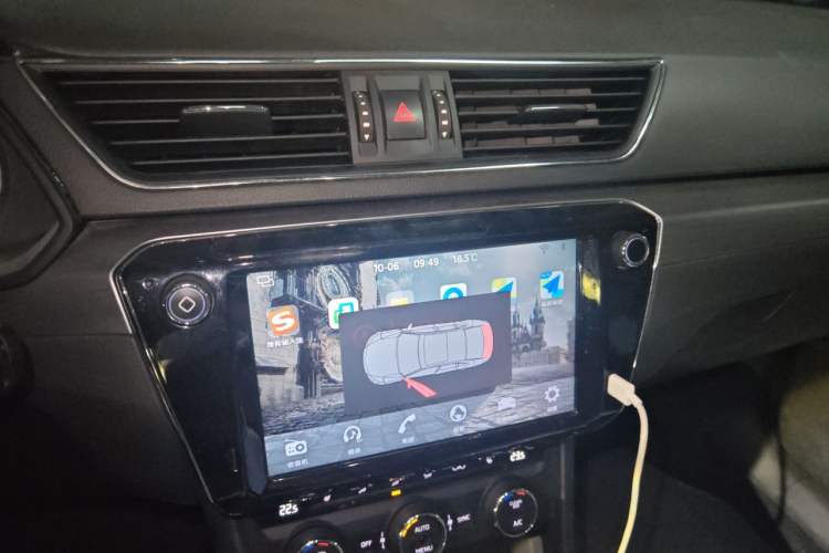 Used Skoda Superb 2018 TSI280 DSG Comfort Edition China V Standard Audio And AC Panel