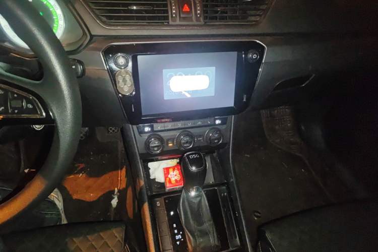 Used Skoda Superb 2018 TSI280 DSG Comfort Edition China V Standard Audio And AC Panel