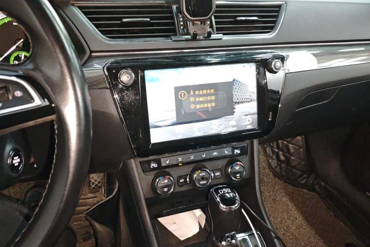 Used Skoda Superb 2018 TSI330 DSG Luxury Edition China V Standard Audio And AC Panel