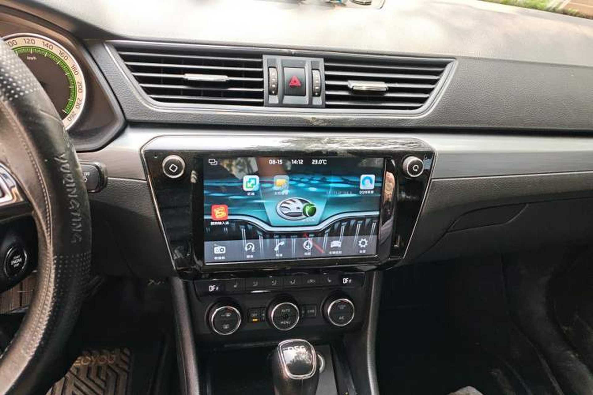Used Skoda Superb 2018 TSI330 DSG Comfort Edition China V Standard Audio And AC Panel
