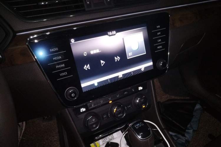 Used Skoda Superb 2018 TSI380 DSG Flagship Edition China V Standard Audio And AC Panel