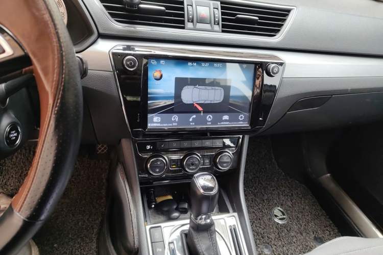 Used Skoda Superb 2018 TSI330 DSG Comfort Edition China V Standard Audio And AC Panel