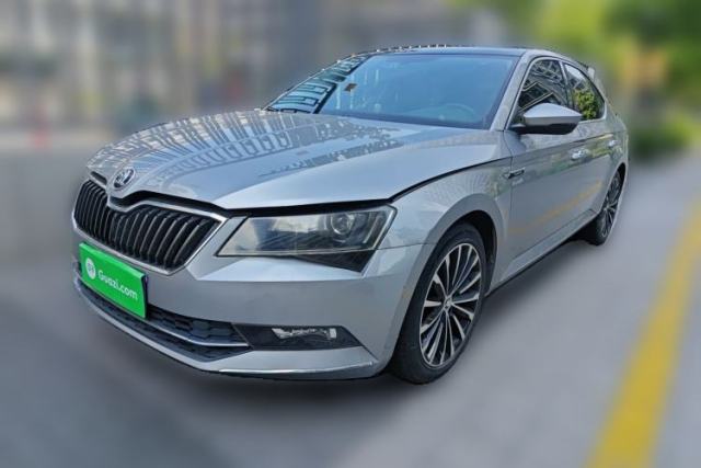 Skoda Superb 2018 TSI280 DSG Comfort Edition China V Standard usado
