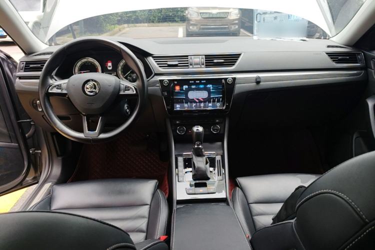 Used Skoda Superb 2018 TSI330 DSG Luxury Edition China V Standard Center Console