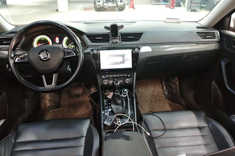Used Skoda Superb 2018 TSI330 DSG Luxury Edition China V Standard Center Console