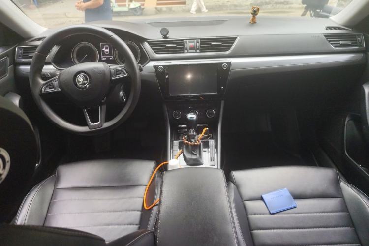 Used Skoda Superb 2018 TSI330 DSG Comfort Edition China V Standard Center Console