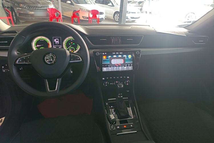 Used Skoda Superb 2018 TSI330 DSG Comfort Edition China V Standard Center Console