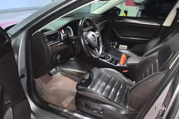 Used Skoda Superb 2018 TSI380 DSG Flagship Edition China V Standard Driver Seat