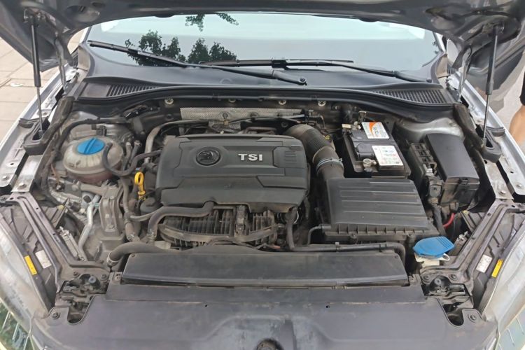 Used Skoda Superb 2018 TSI330 DSG Luxury Edition China V Standard Engine Bay