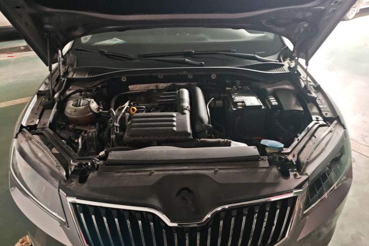 Used Skoda Superb 2018 TSI280 DSG Comfort Edition China V Standard Engine Bay