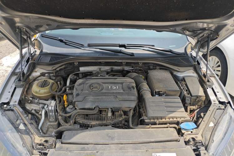 Used Skoda Superb 2018 TSI330 DSG Comfort Edition China V Standard Engine Bay