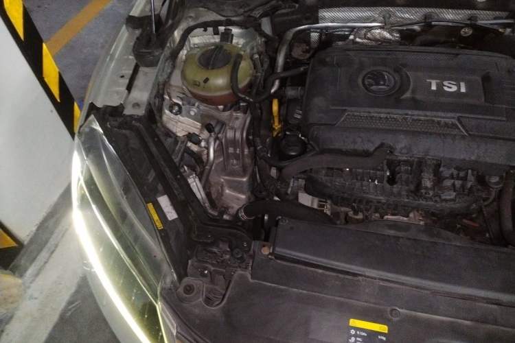 Used Skoda Superb 2018 TSI380 DSG Flagship Edition China V Standard Engine Bay Right
