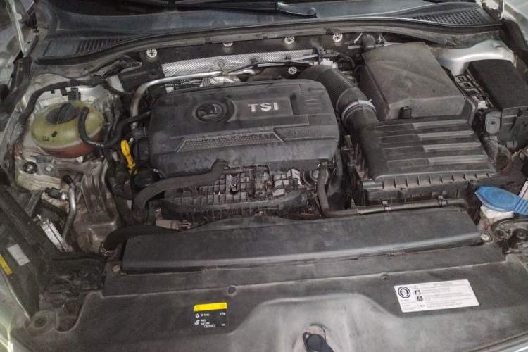 Used Skoda Superb 2018 TSI380 DSG Flagship Edition China V Standard Engine Bay