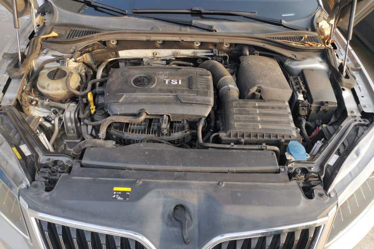 Used Skoda Superb 2018 TSI330 DSG Luxury Edition China V Standard Engine Bay