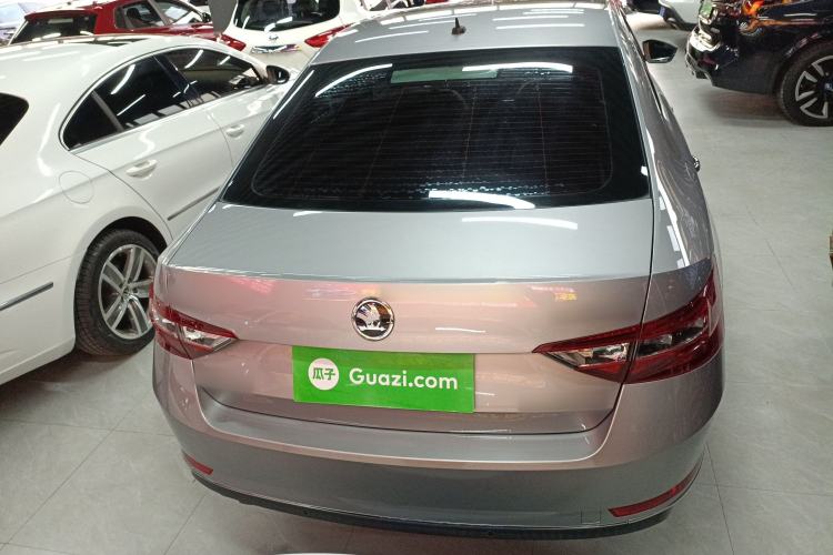 Used Skoda Superb 2018 TSI330 DSG Comfort Edition China V Standard Exterior 4