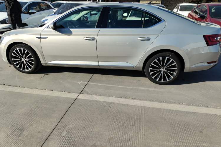 Used Skoda Superb 2018 TSI330 DSG Luxury Edition China V Standard Exterior 5