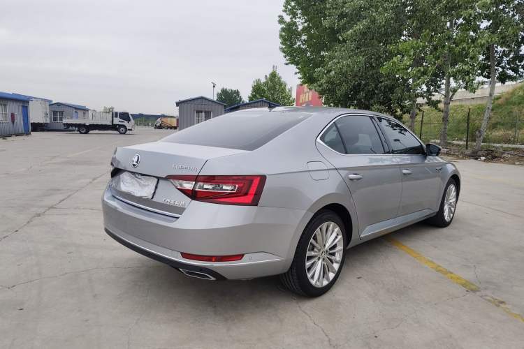 Used Skoda Superb 2018 TSI380 DSG Flagship Edition China V Standard Exterior 9